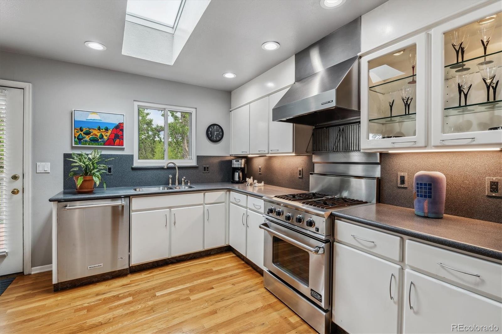 MLS Image #10 for 2041 w briarwood avenue,littleton, Colorado