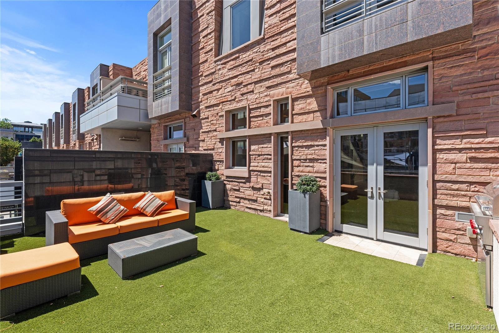 MLS Image #13 for 105  fillmore street,denver, Colorado