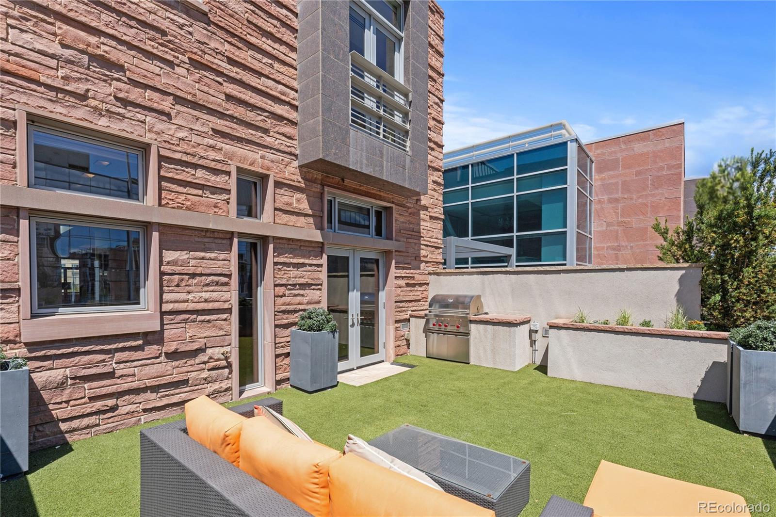 MLS Image #17 for 105  fillmore street,denver, Colorado
