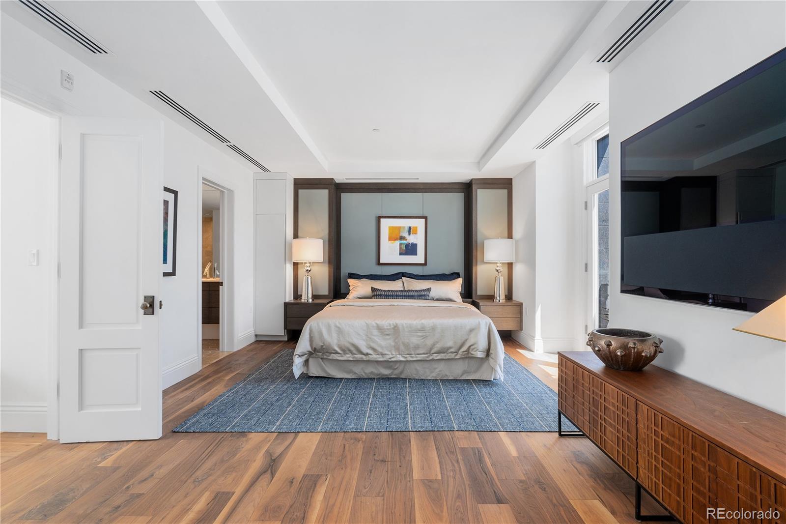MLS Image #22 for 105  fillmore street,denver, Colorado