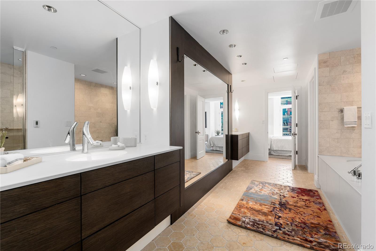 MLS Image #24 for 105  fillmore street,denver, Colorado