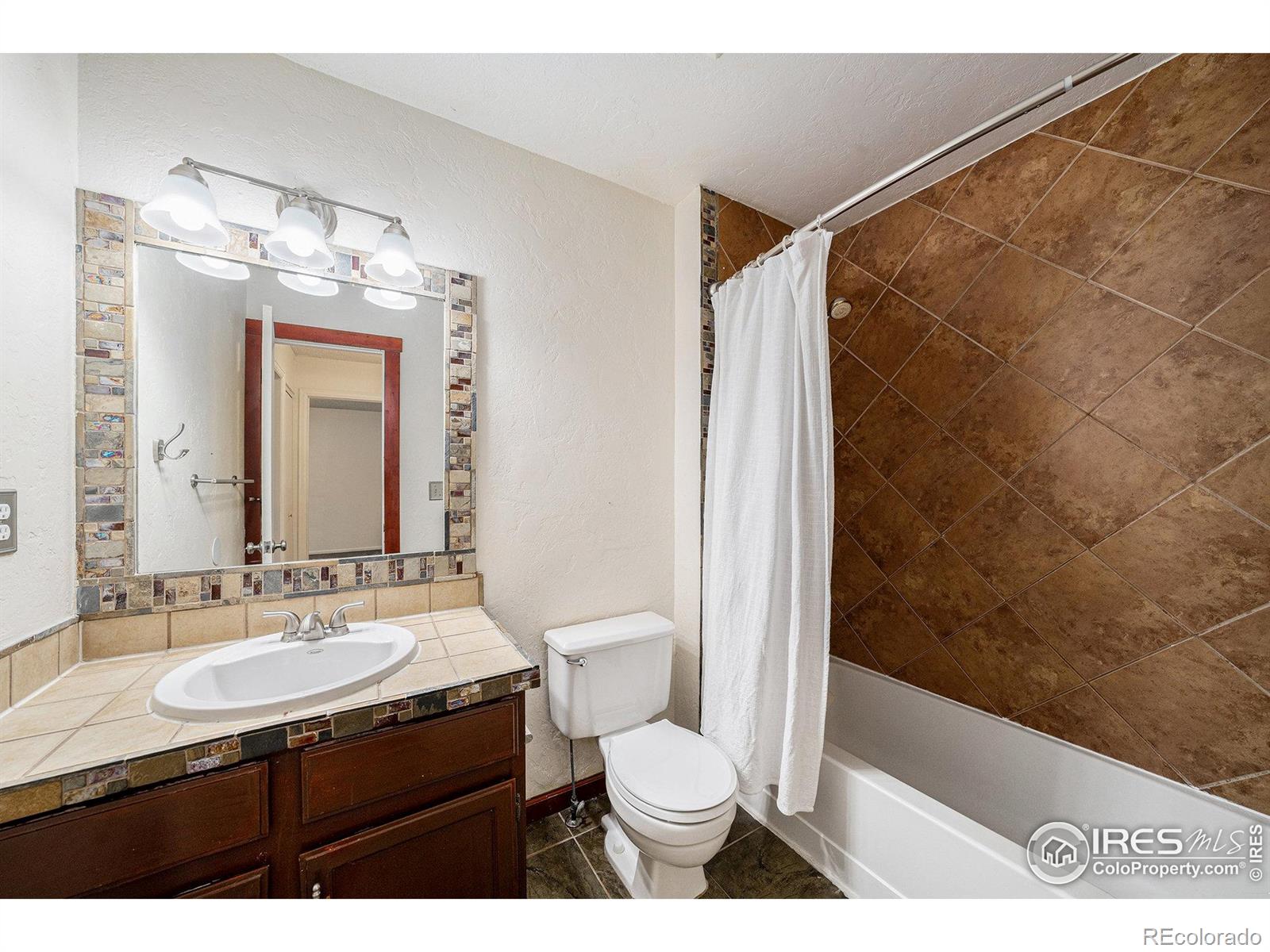 MLS Image #17 for 1203  cascade court,fort collins, Colorado