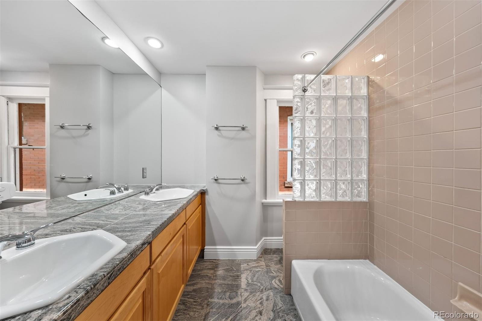 MLS Image #24 for 1545  steele street,denver, Colorado