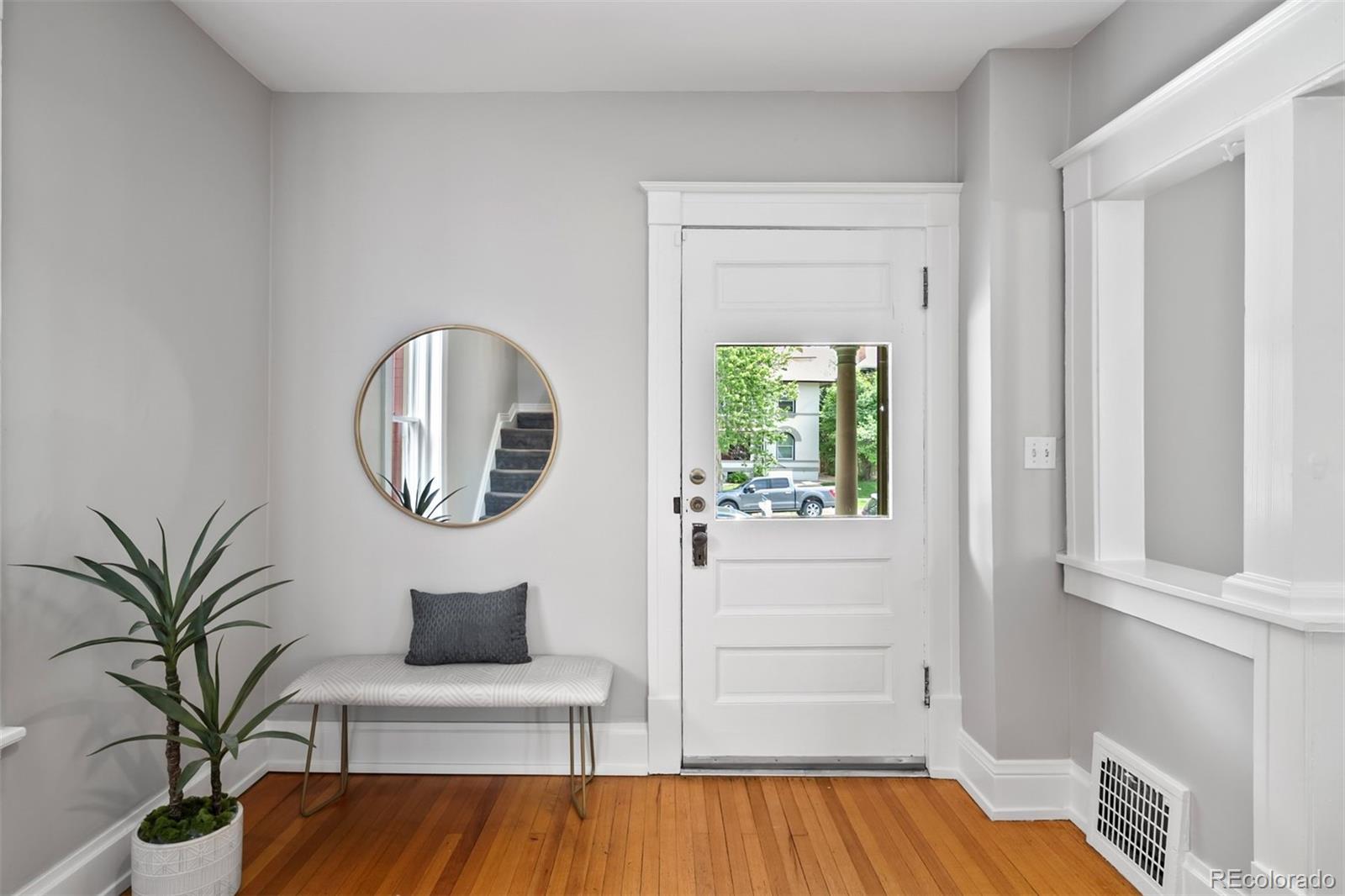 MLS Image #8 for 1545  steele street,denver, Colorado