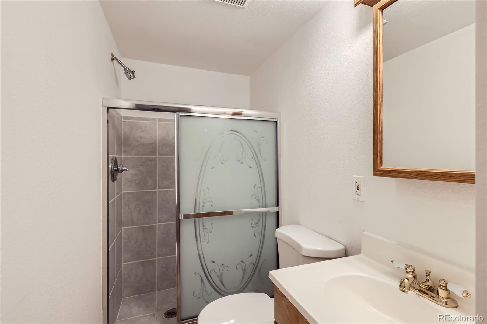 MLS Image #24 for 1145 s boston street,denver, Colorado