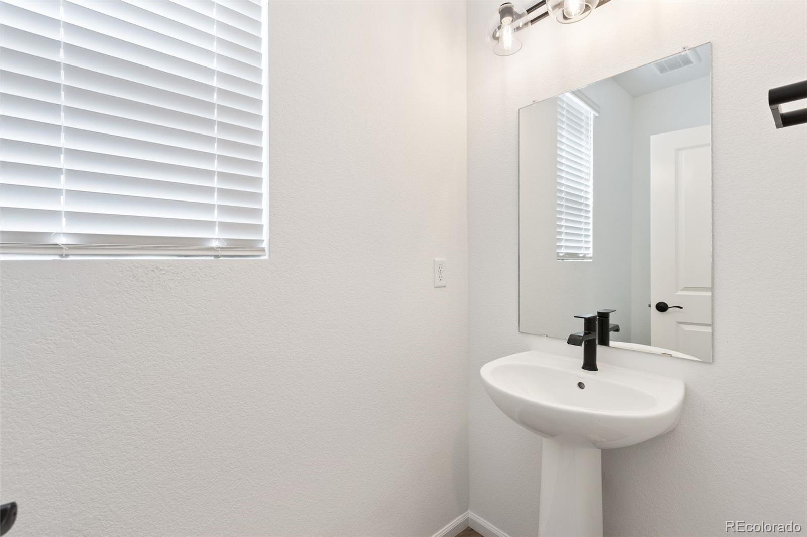 MLS Image #13 for 21144 e 63rd drive,aurora, Colorado