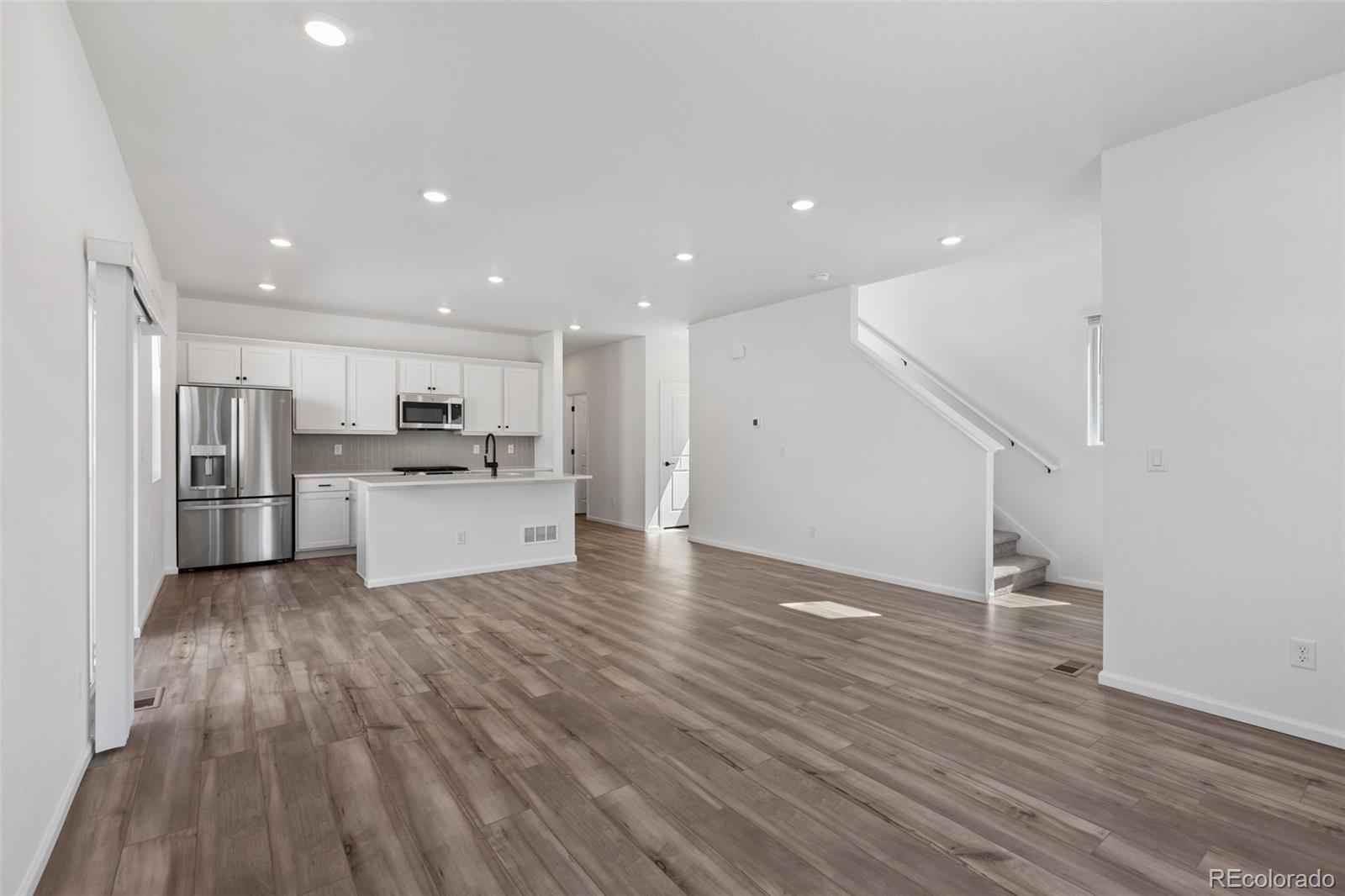 MLS Image #6 for 21144 e 63rd drive,aurora, Colorado