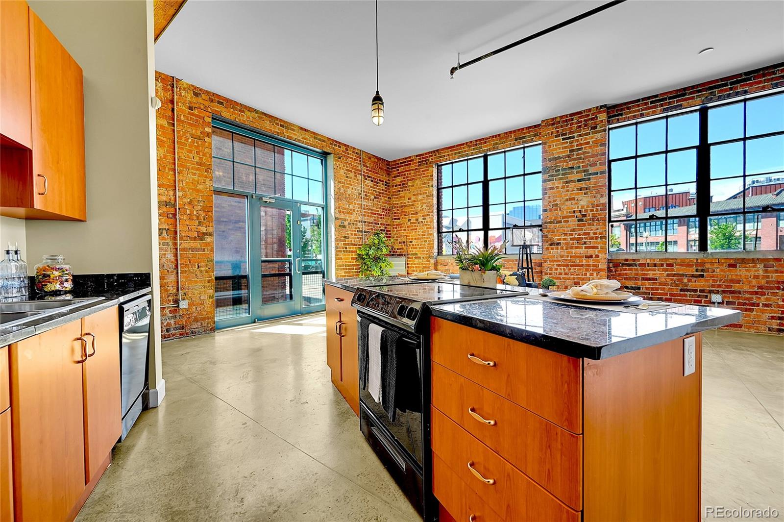 MLS Image #3 for 2500  walnut street,denver, Colorado