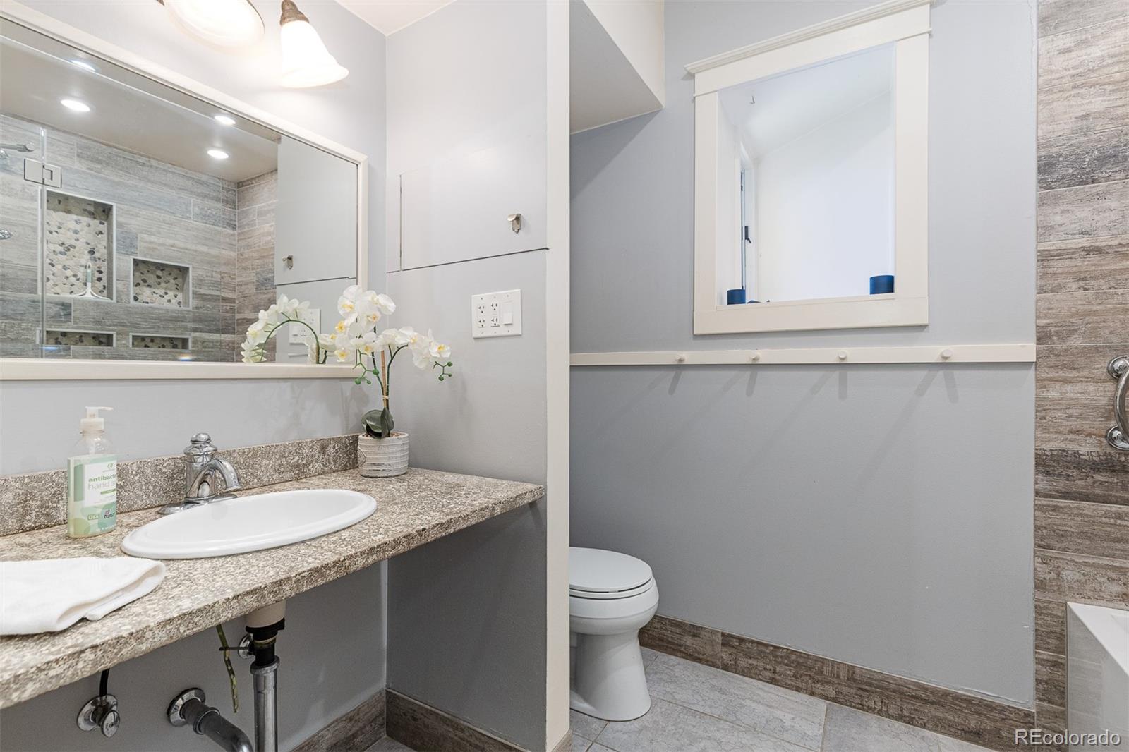 MLS Image #11 for 1121 s ogden street,denver, Colorado