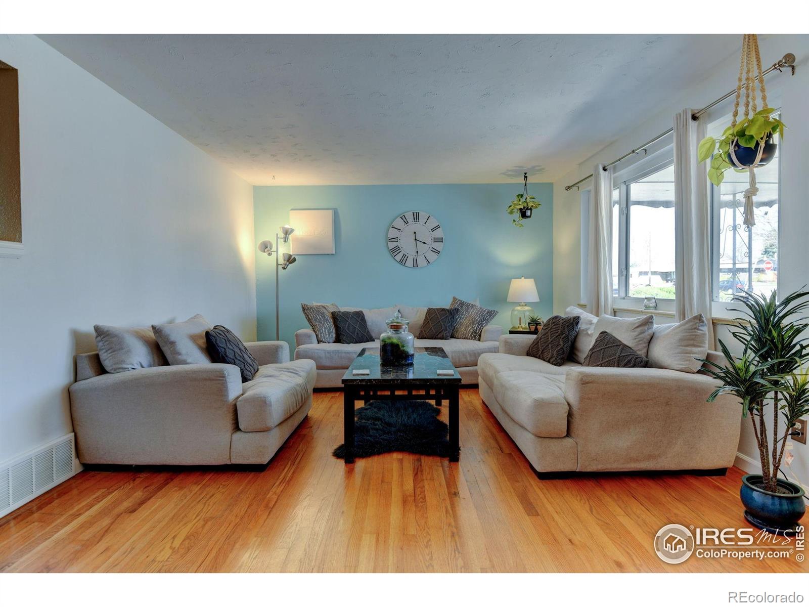 MLS Image #5 for 8089  greenwood boulevard,denver, Colorado