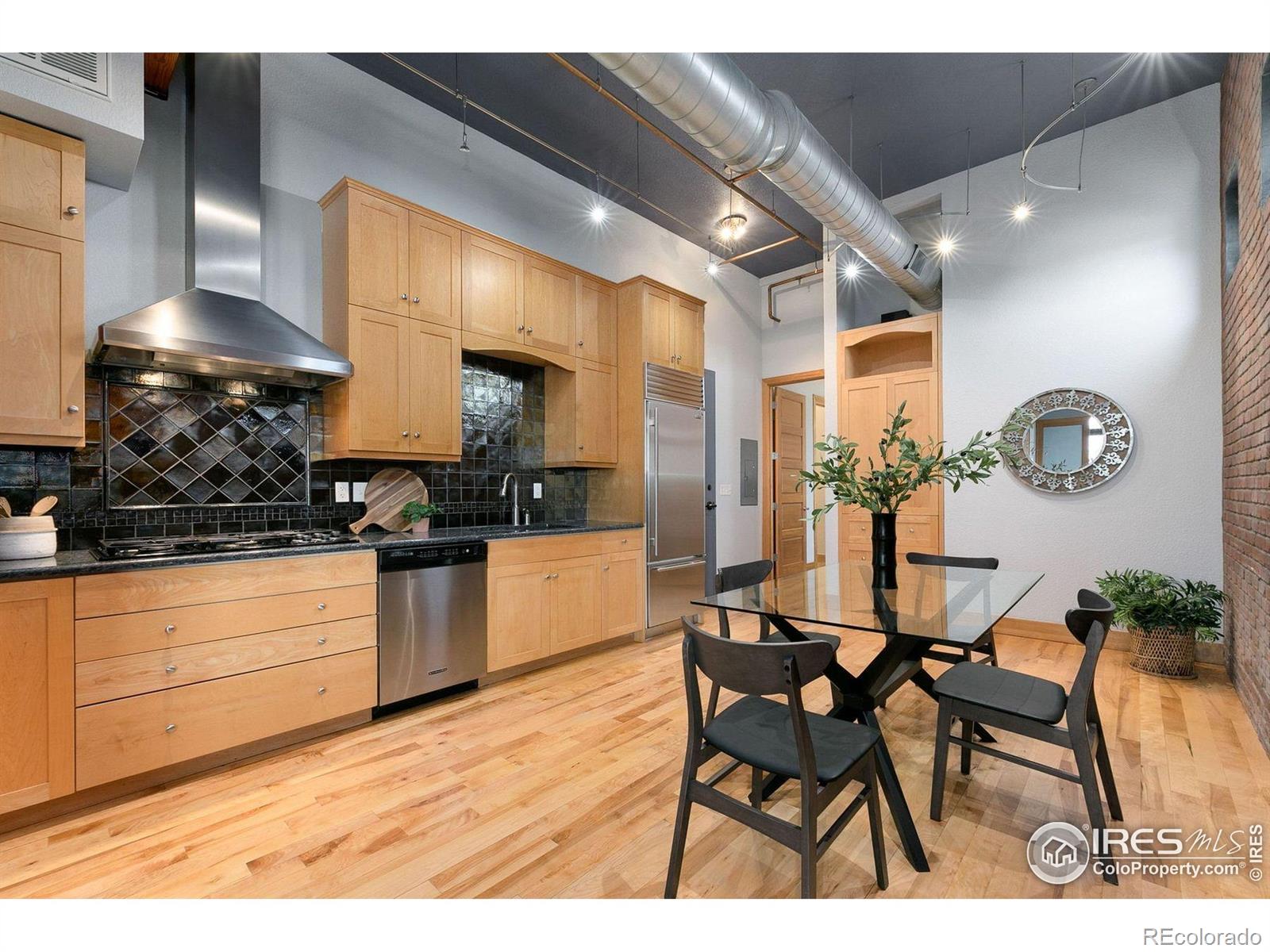 MLS Image #2 for 210 w magnolia street,fort collins, Colorado