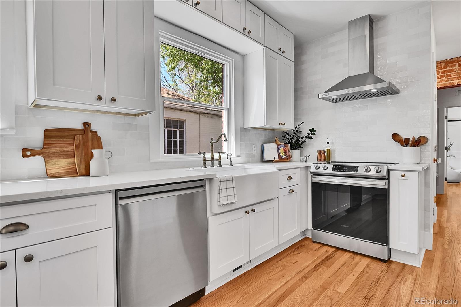 MLS Image #8 for 1939 s sherman street,denver, Colorado