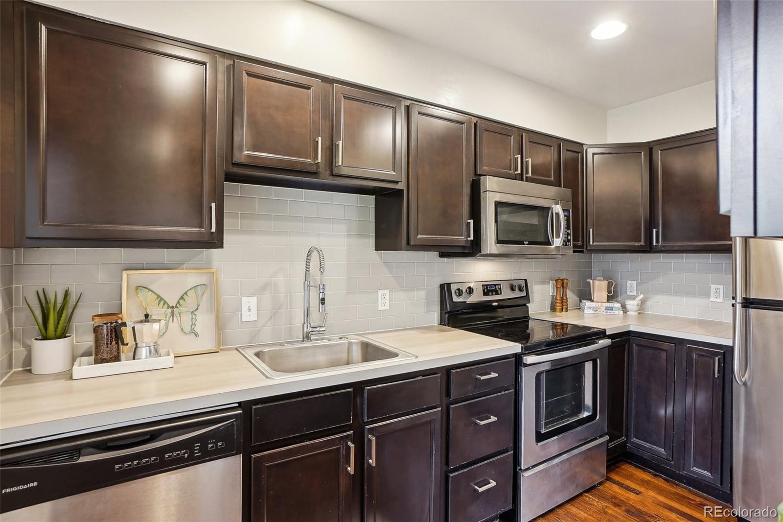 MLS Image #17 for 2459 s corona street,denver, Colorado