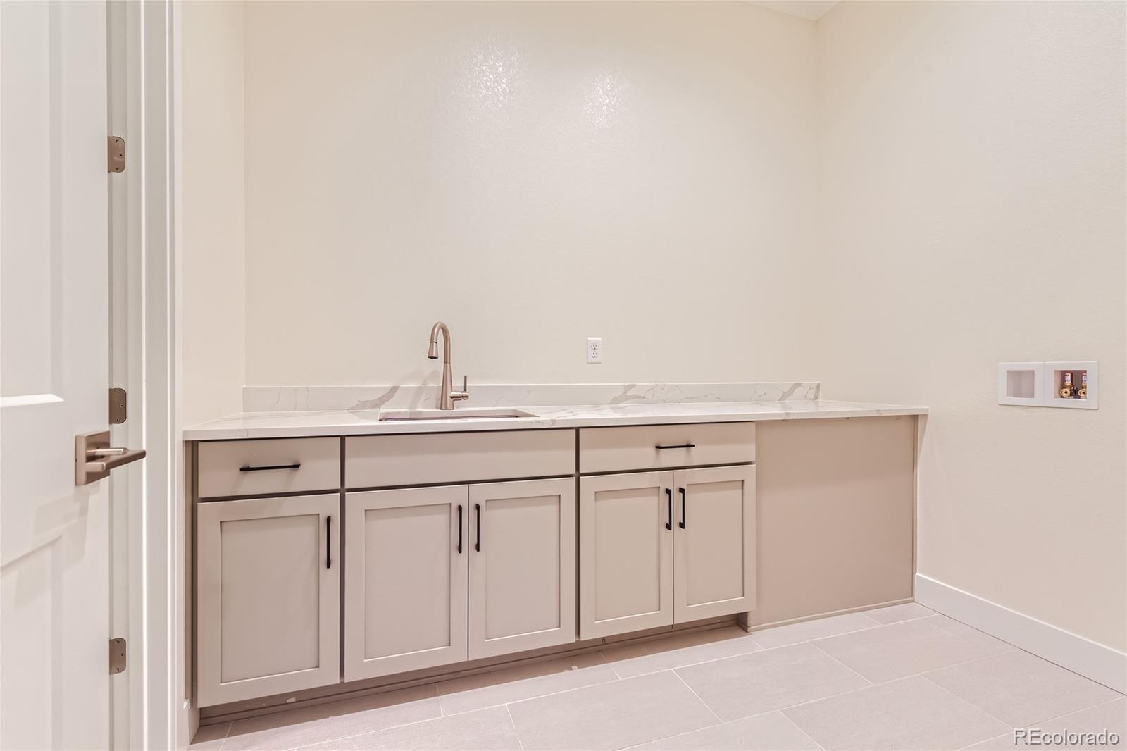 MLS Image #19 for 11453  autumn moon street,littleton, Colorado