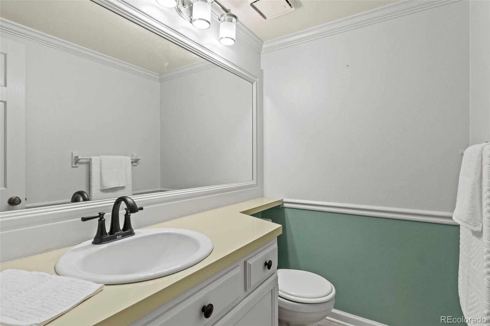 MLS Image #20 for 1907 s helena street,aurora, Colorado