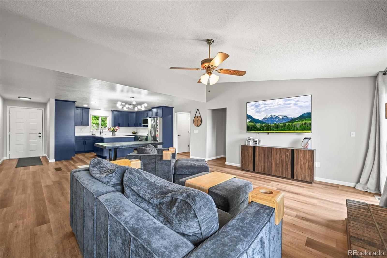 MLS Image #3 for 3881 s bahama street,aurora, Colorado