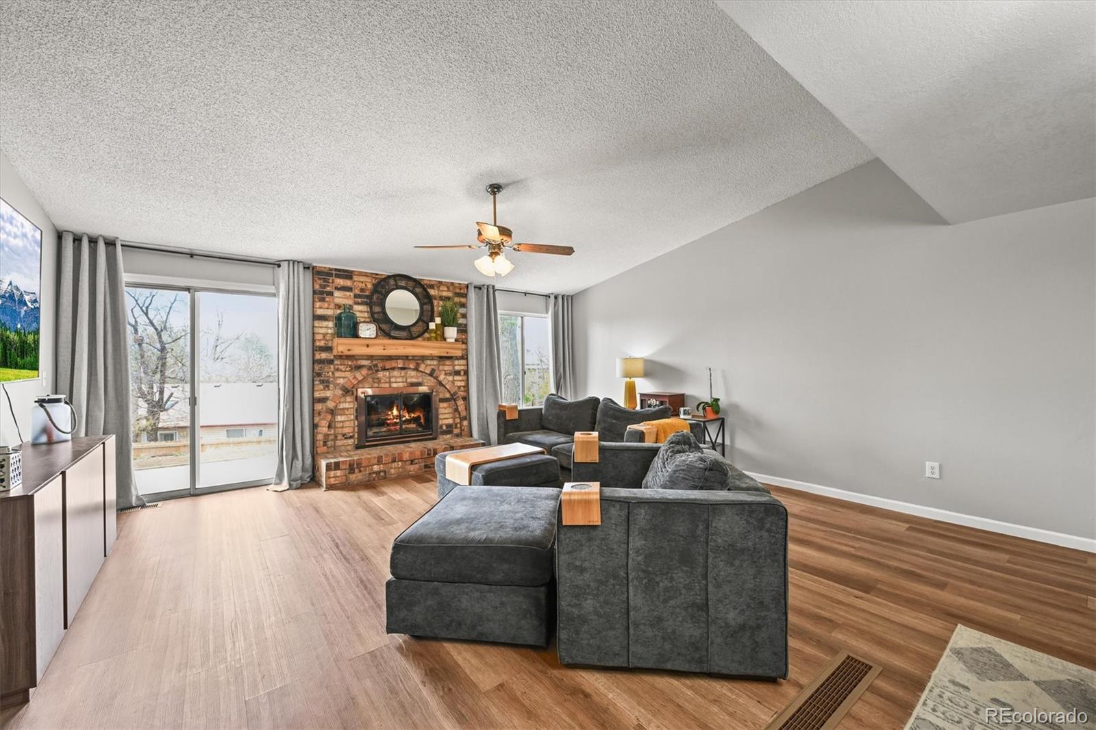MLS Image #4 for 3881 s bahama street,aurora, Colorado