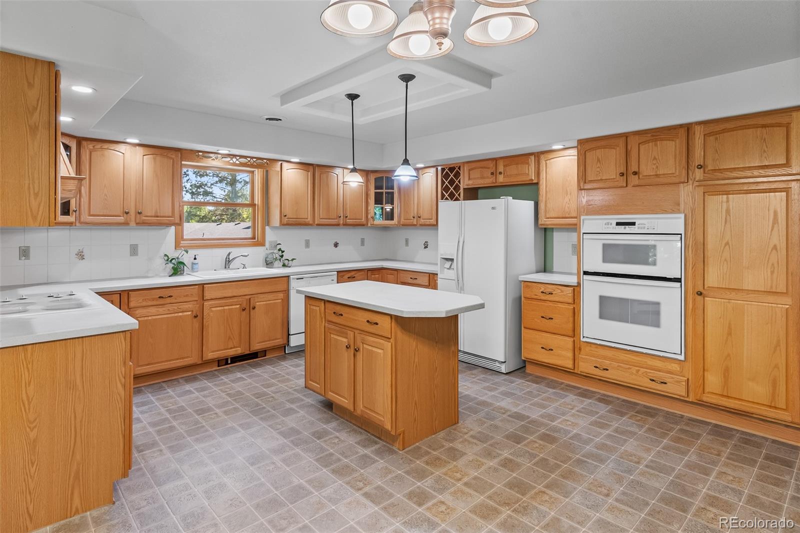 MLS Image #12 for 1016  carol street,fort morgan, Colorado