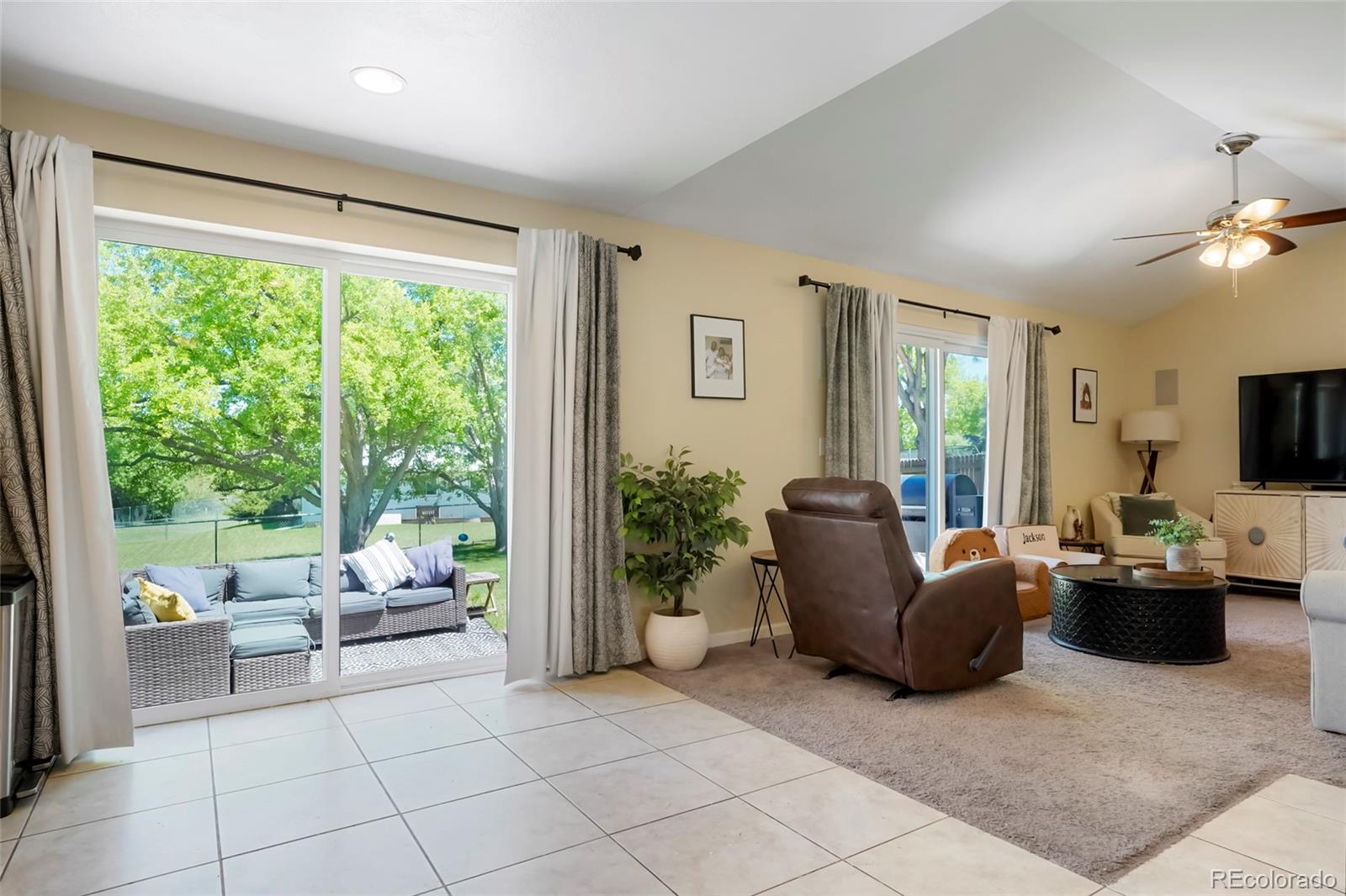 MLS Image #10 for 2964 s akron street,denver, Colorado