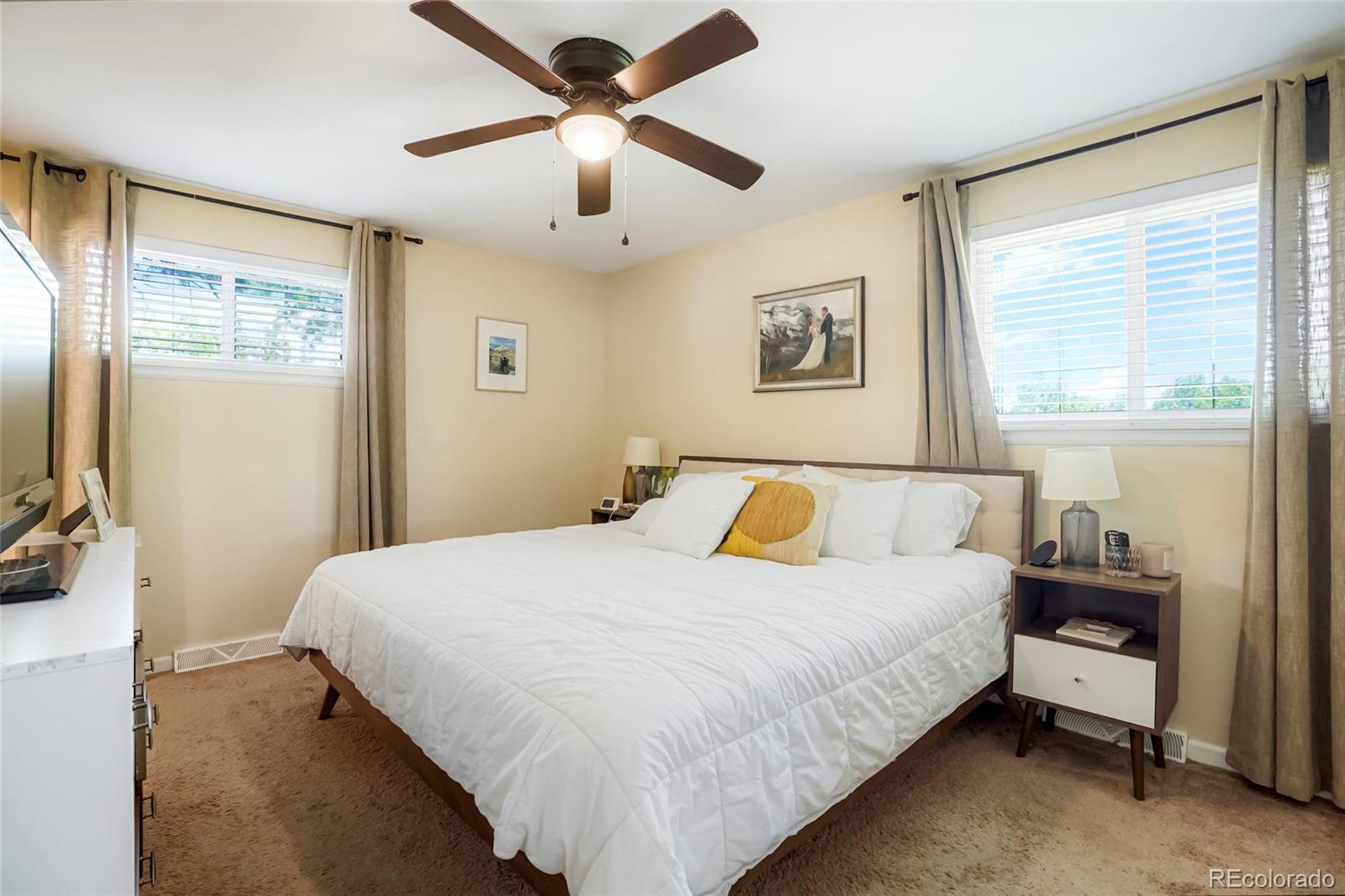MLS Image #11 for 2964 s akron street,denver, Colorado