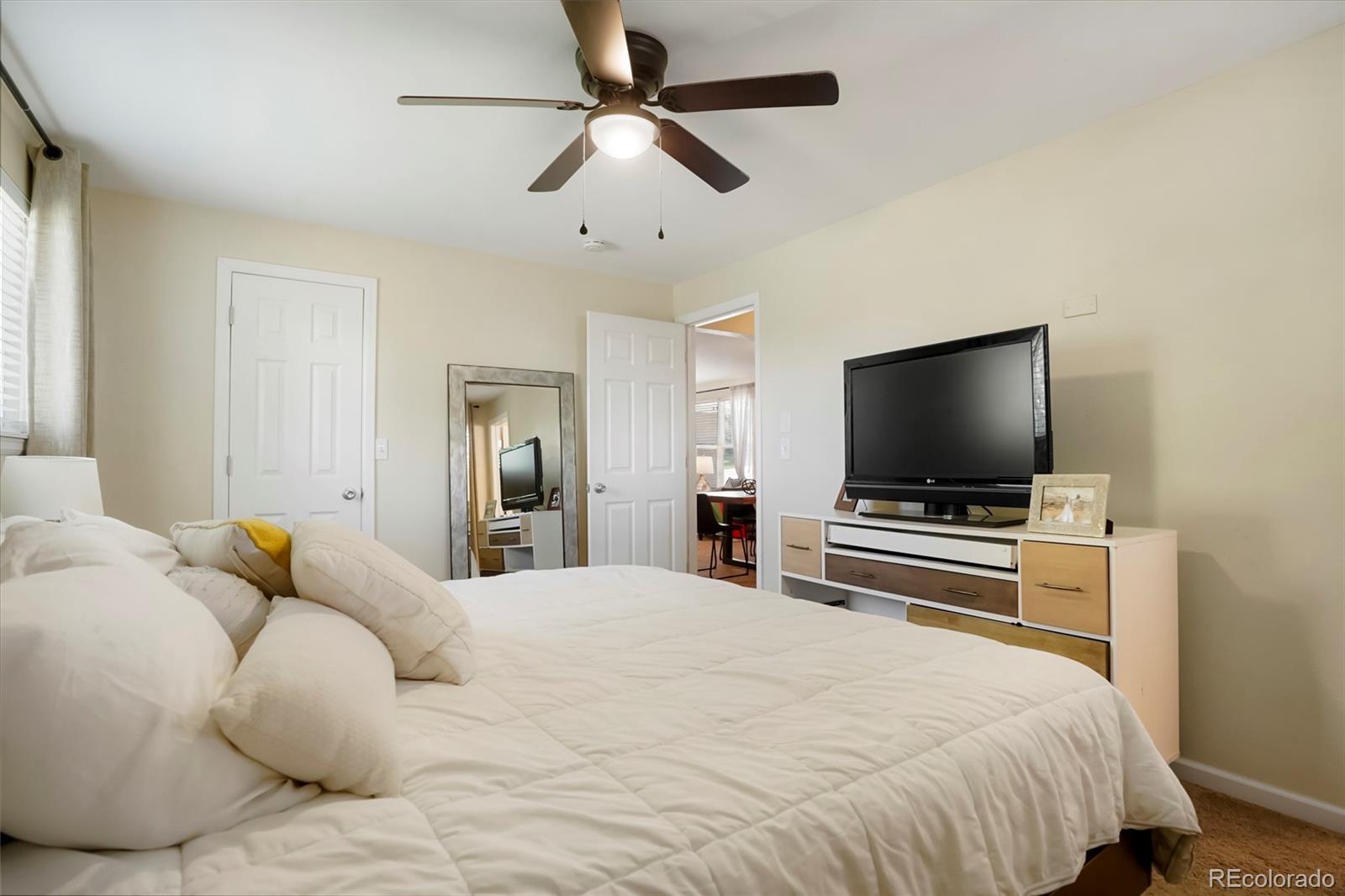 MLS Image #12 for 2964 s akron street,denver, Colorado