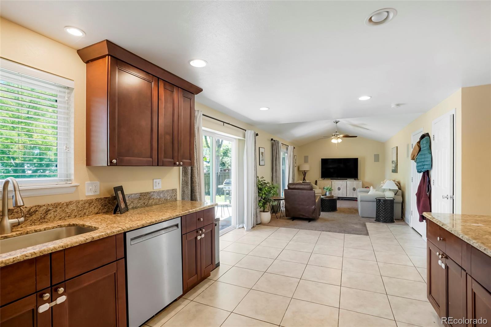 MLS Image #9 for 2964 s akron street,denver, Colorado