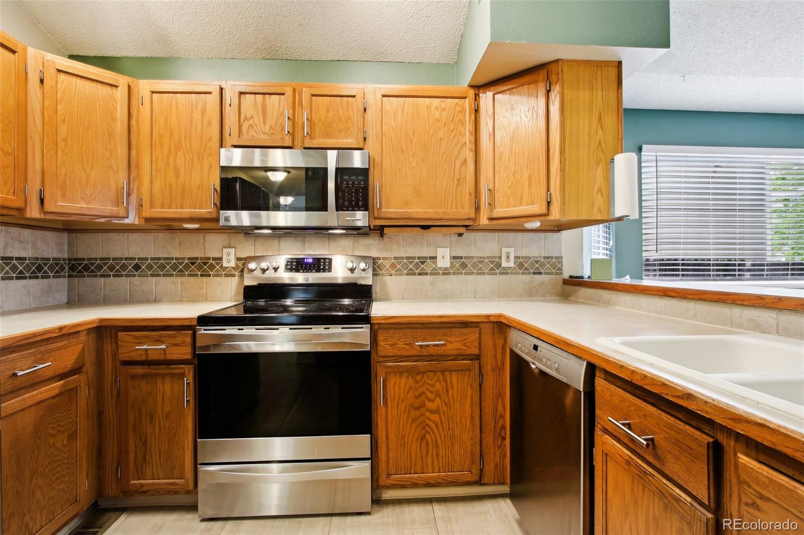 MLS Image #12 for 17943 e bates avenue,aurora, Colorado