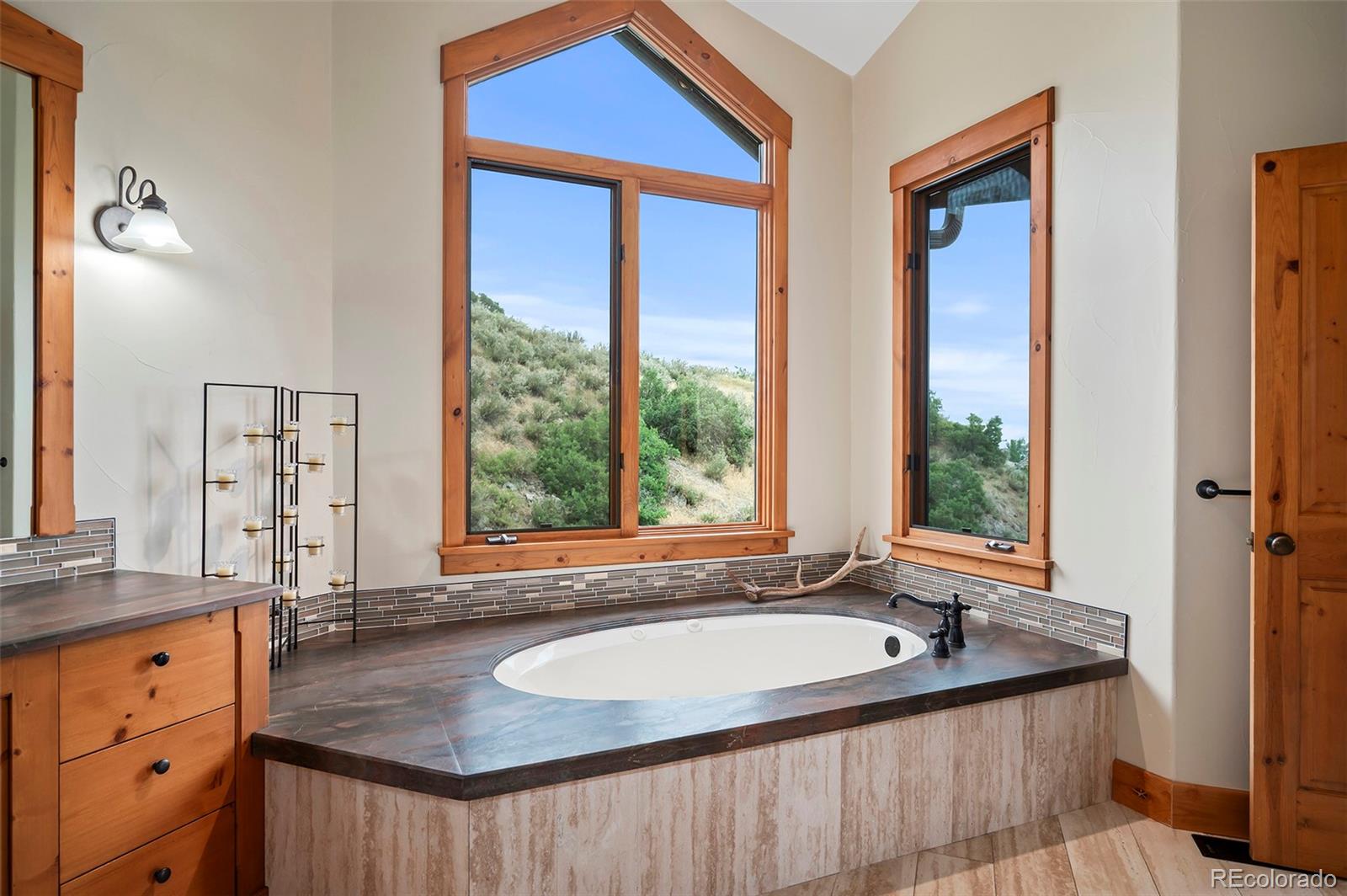 MLS Image #16 for 16652  golden rod lane,morrison, Colorado