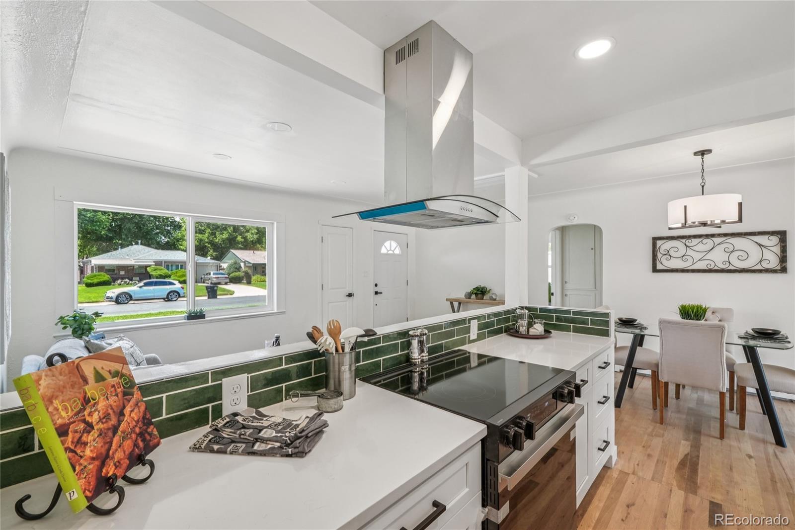 MLS Image #13 for 2230  niagara street,denver, Colorado