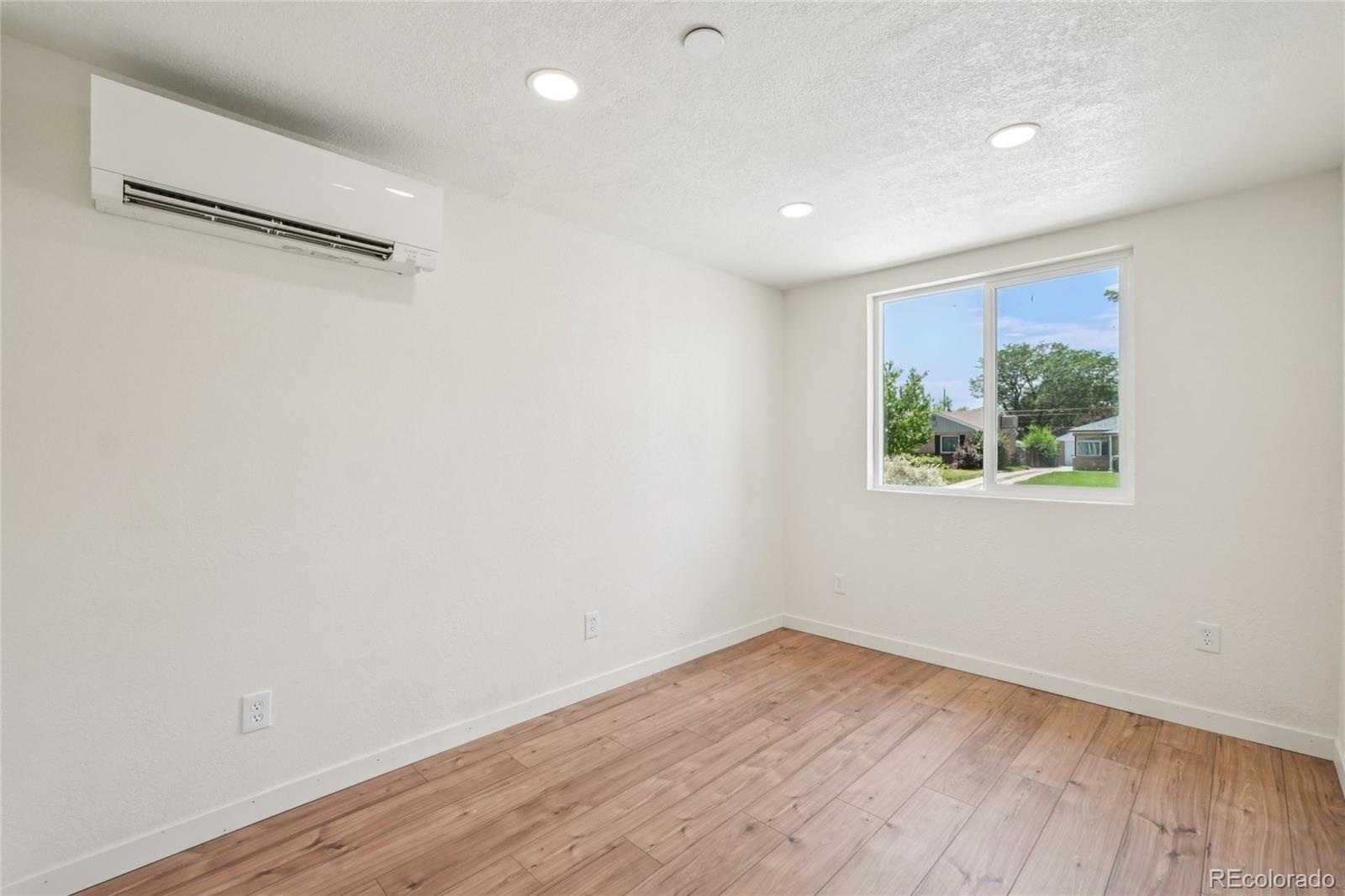 MLS Image #14 for 2230  niagara street,denver, Colorado