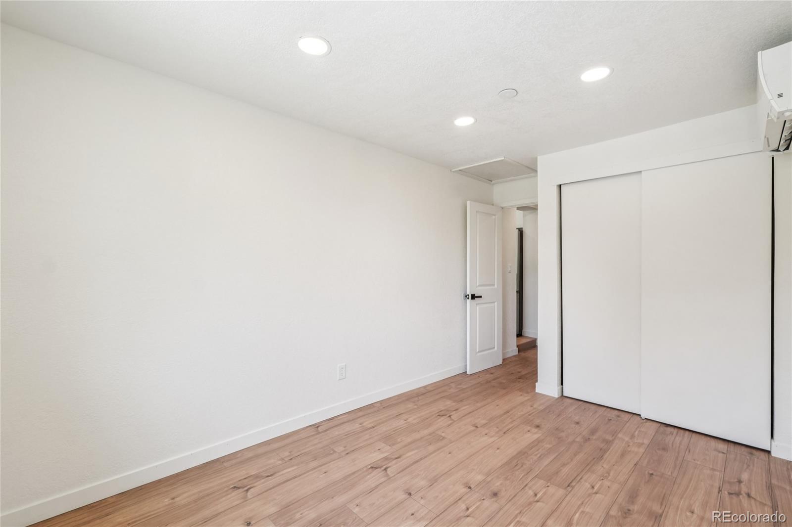 MLS Image #15 for 2230  niagara street,denver, Colorado