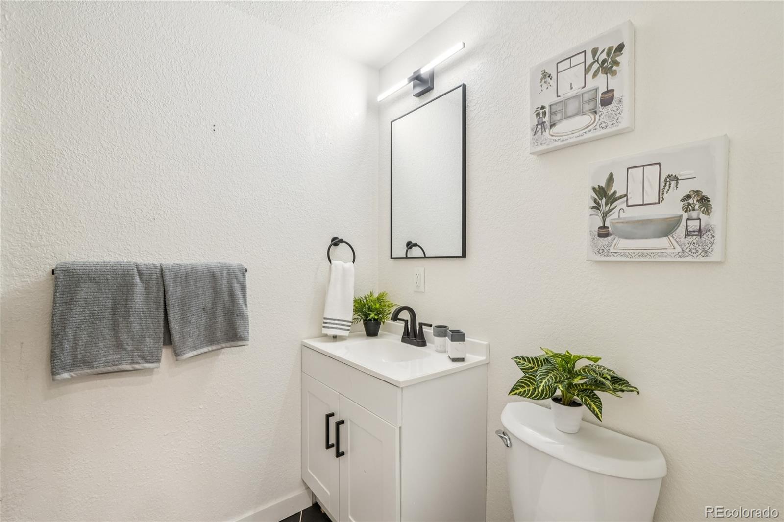 MLS Image #17 for 2230  niagara street,denver, Colorado