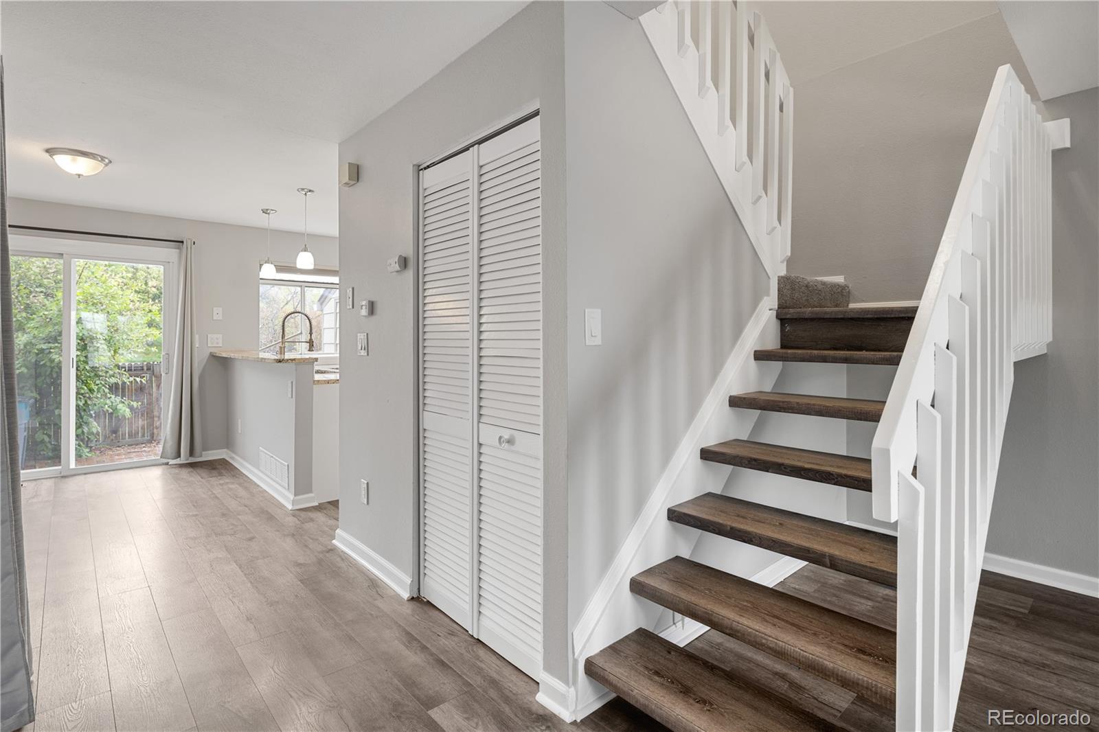 MLS Image #10 for 9624 w chatfield avenue,littleton, Colorado