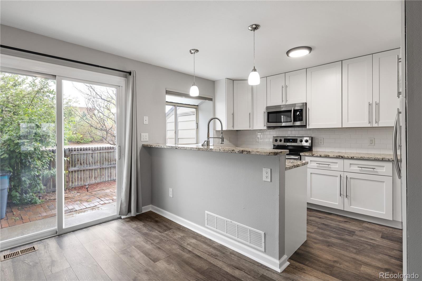 MLS Image #6 for 9624 w chatfield avenue,littleton, Colorado
