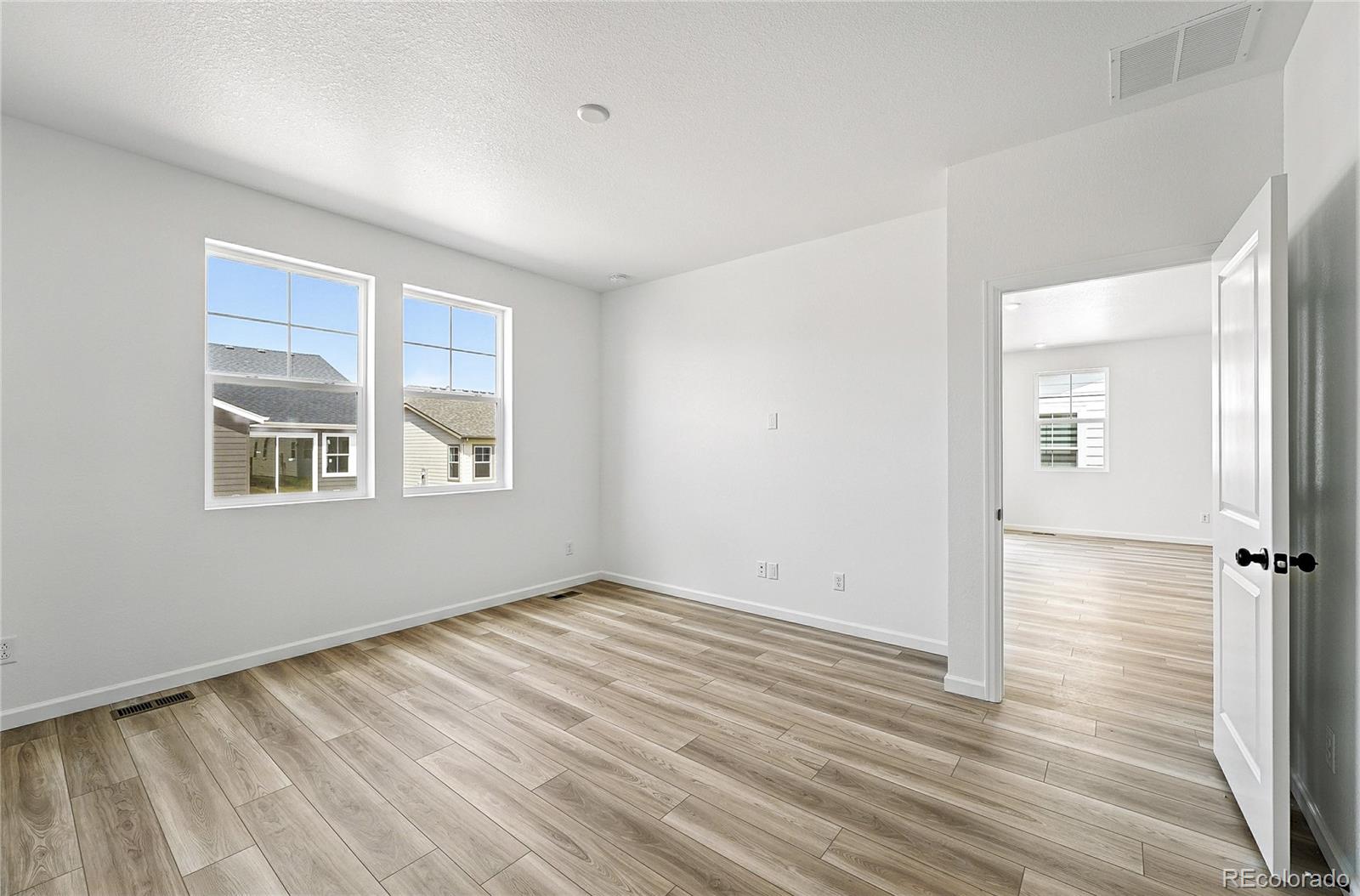 MLS Image #12 for 3381 n denali street,aurora, Colorado