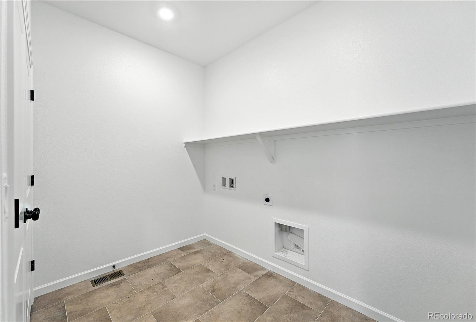 MLS Image #18 for 3381 n denali street,aurora, Colorado
