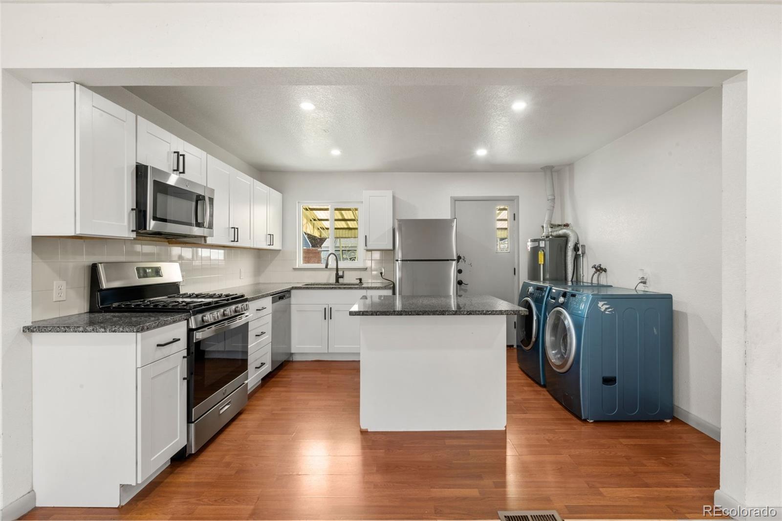 MLS Image #7 for 2205 s irving street,denver, Colorado