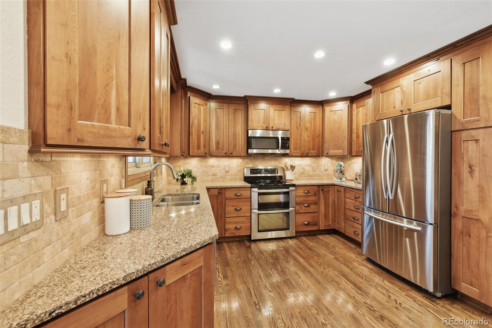 MLS Image #15 for 504 e otero court,littleton, Colorado