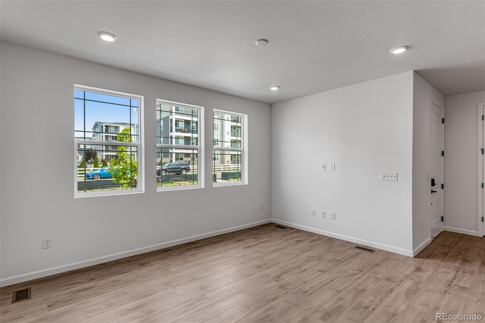 MLS Image #3 for 1415  great western drive,longmont, Colorado
