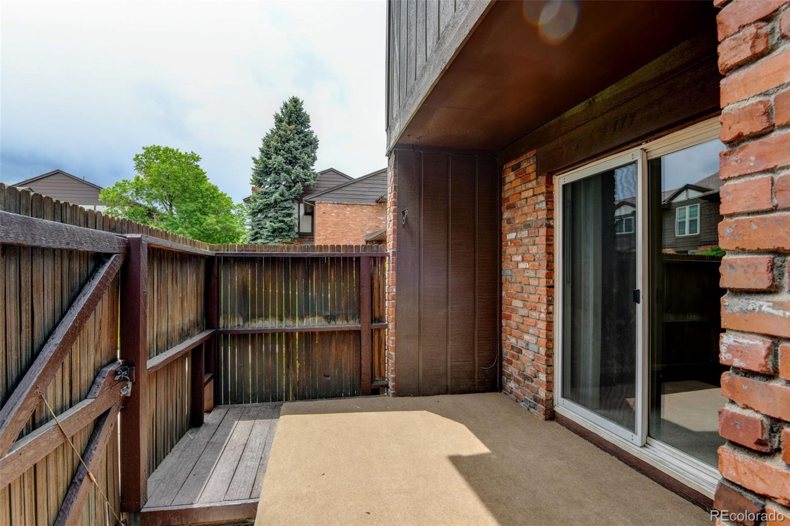MLS Image #14 for 3855 s monaco street,denver, Colorado