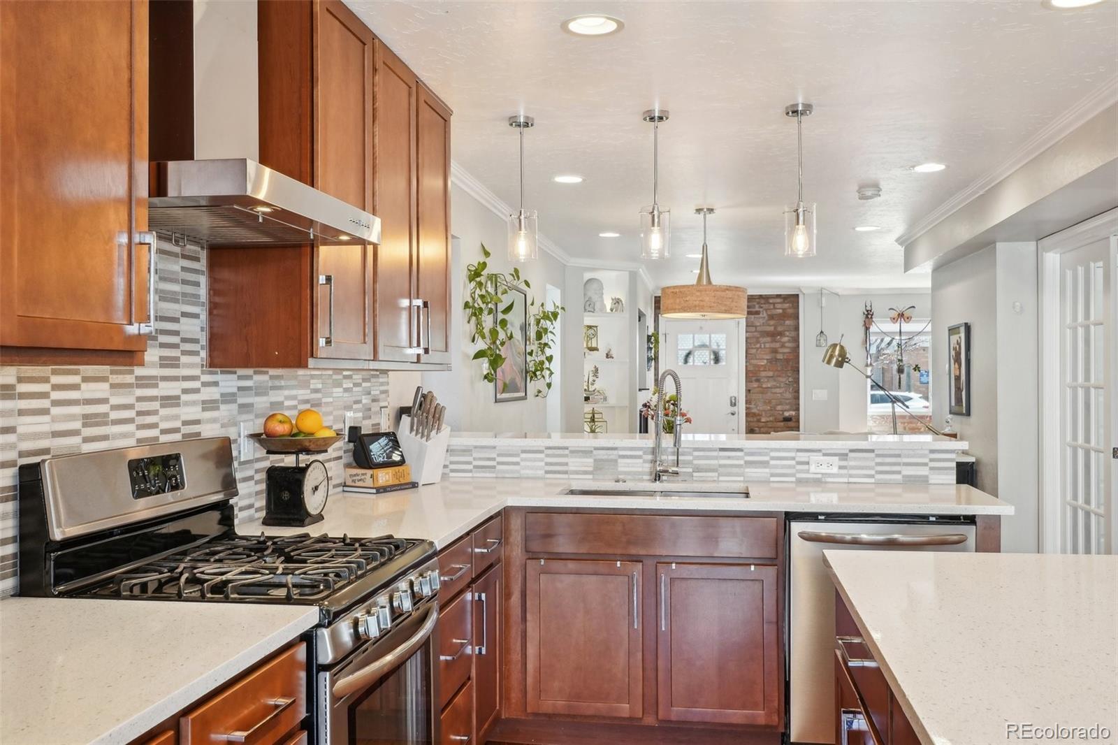 MLS Image #16 for 3207 n marion street,denver, Colorado