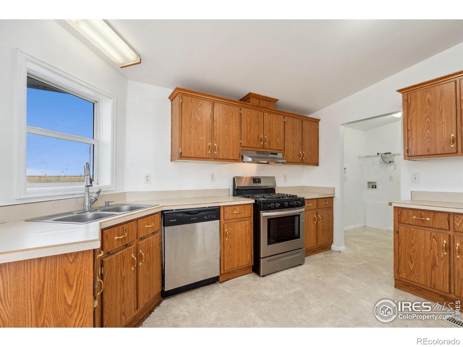 MLS Image #12 for 50442  county road 37 ,nunn, Colorado