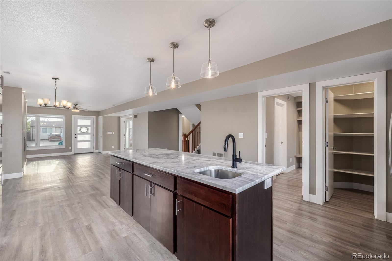 MLS Image #10 for 2008 s galapago street,denver, Colorado
