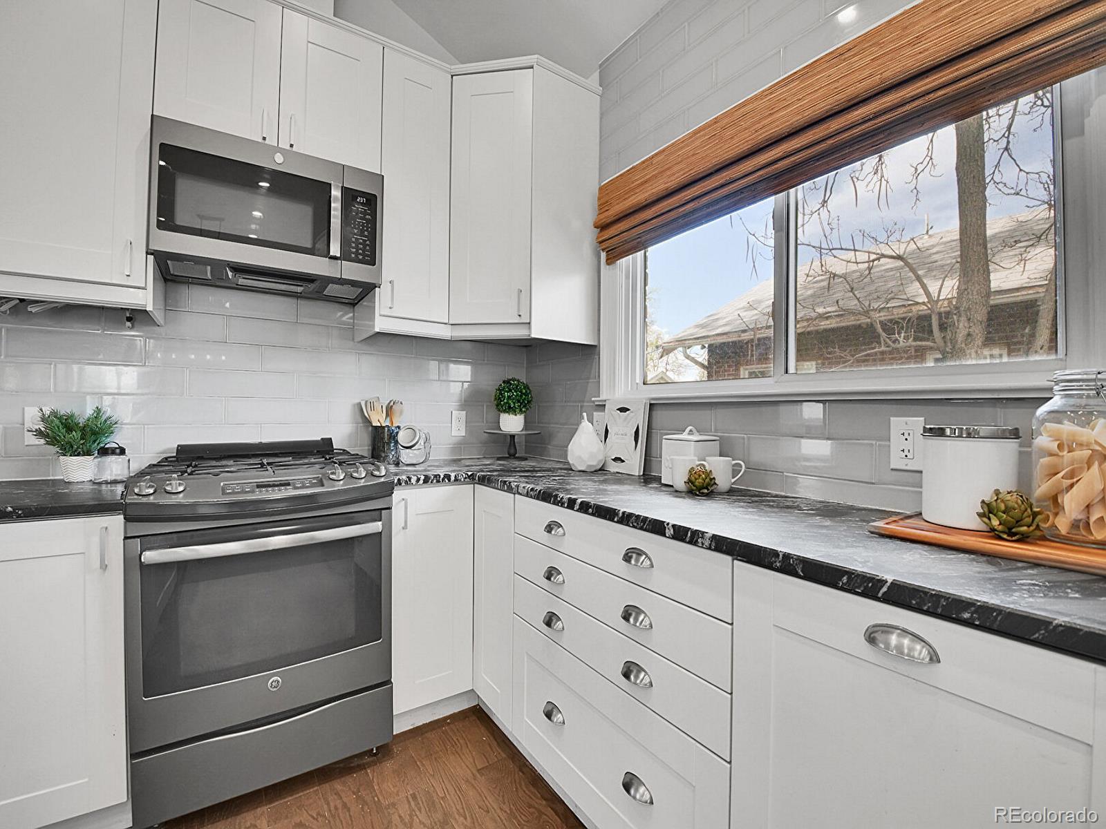 MLS Image #6 for 2155 s emerson street,denver, Colorado