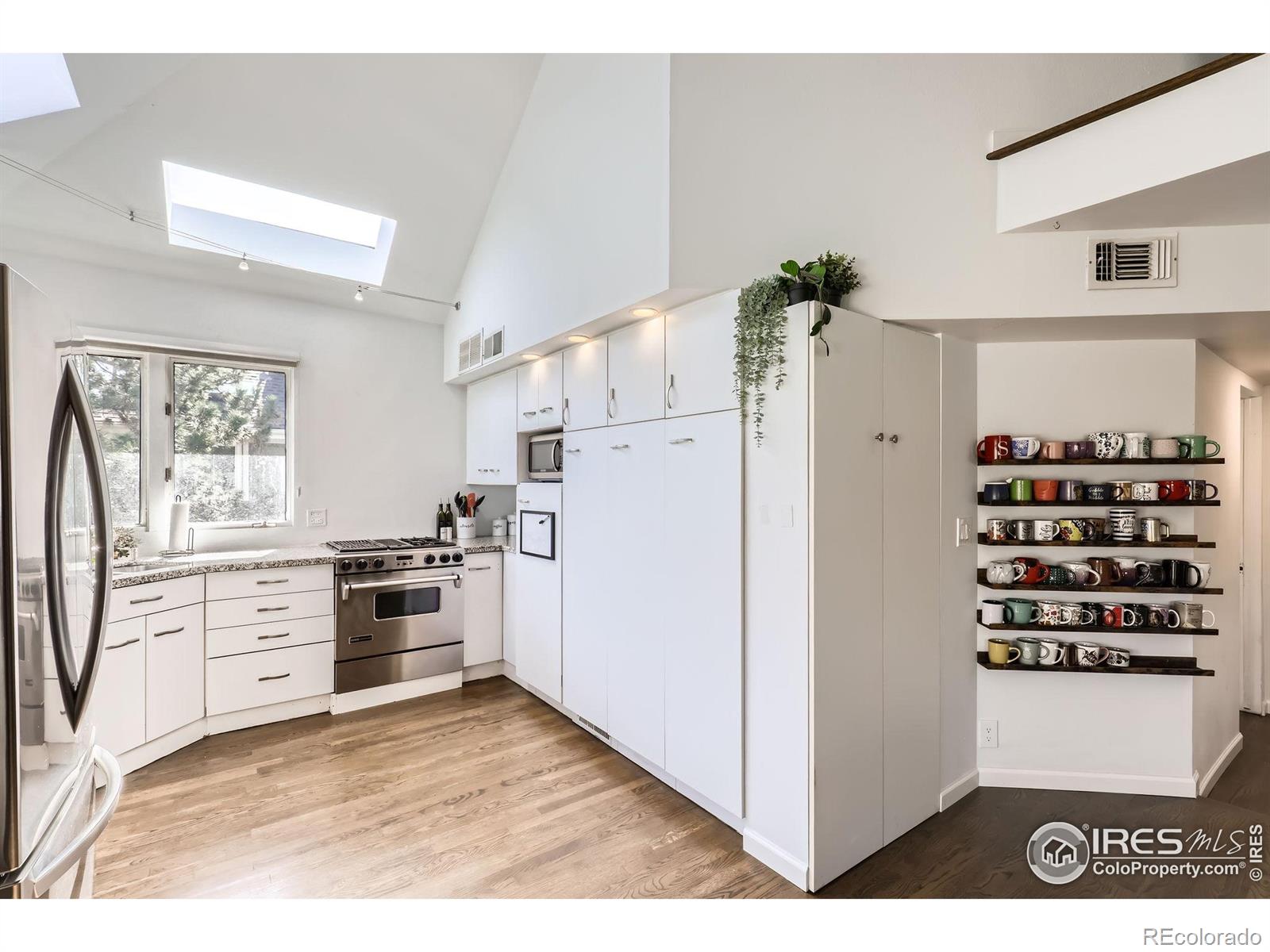 MLS Image #13 for 1300 s monaco parkway 12,denver, Colorado