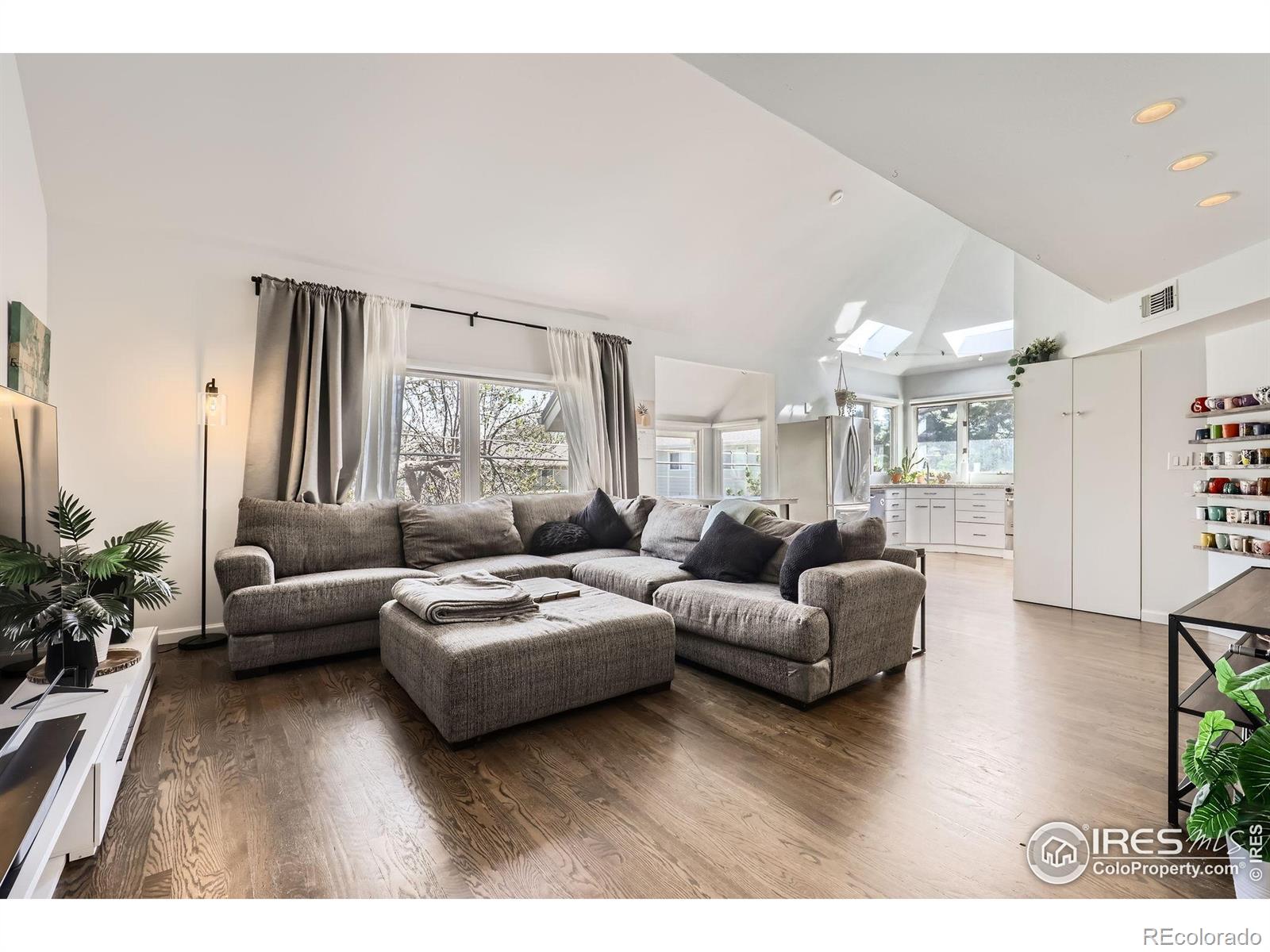 MLS Image #6 for 1300 s monaco parkway 12,denver, Colorado