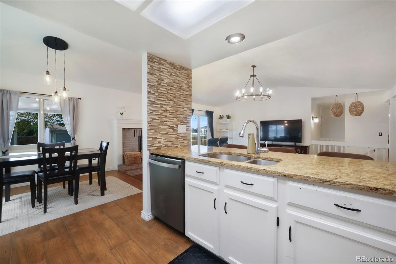 MLS Image #15 for 18714 e utah circle,aurora, Colorado