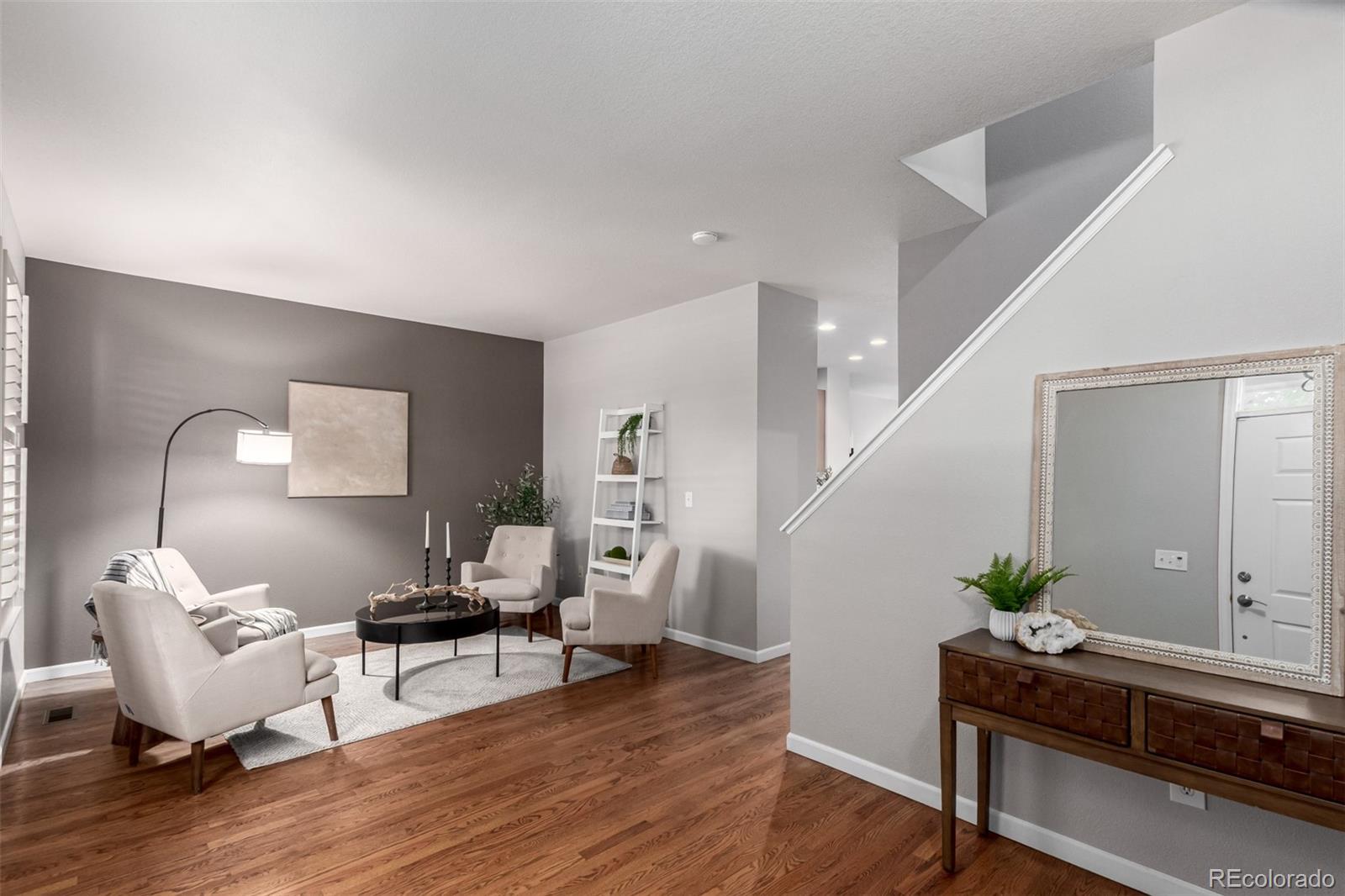 MLS Image #5 for 8421 e 29th avenue,denver, Colorado