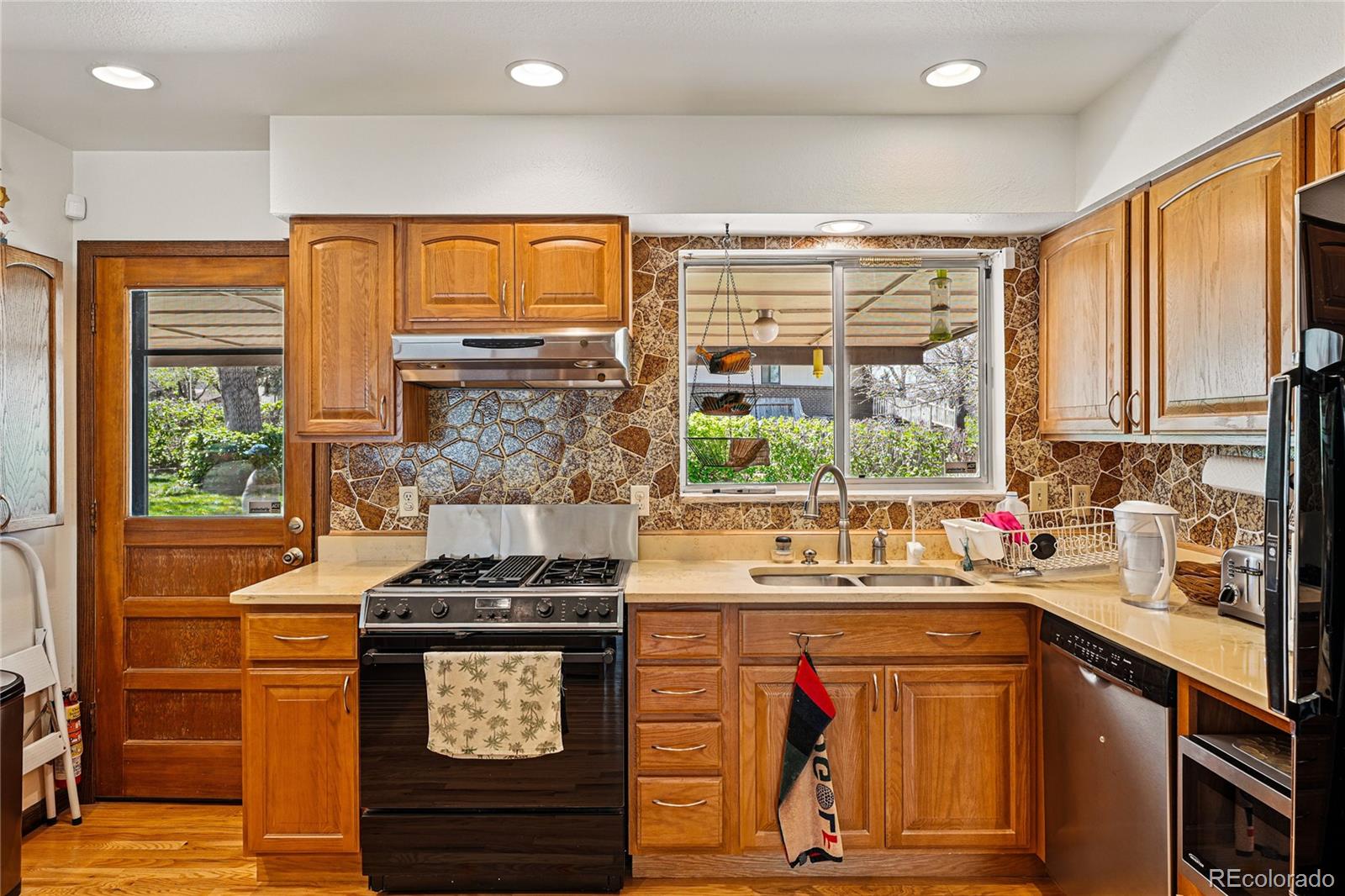 MLS Image #7 for 7590 e easter place,centennial, Colorado