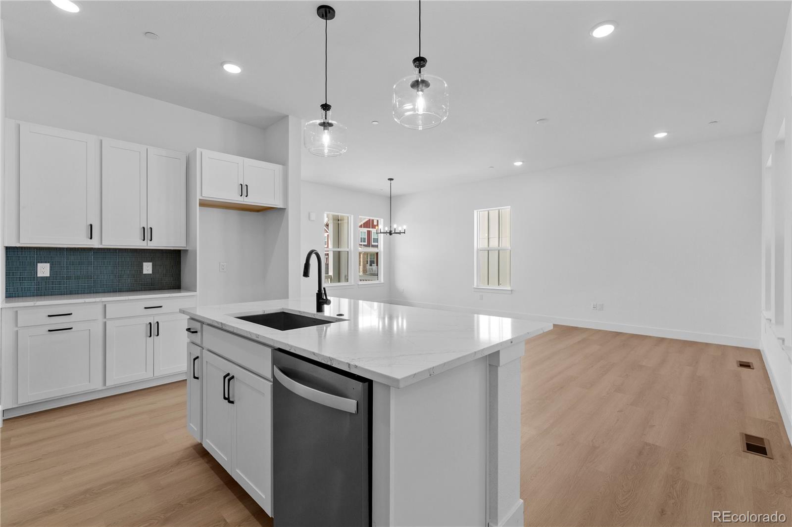 MLS Image #15 for 203  washington street,erie, Colorado